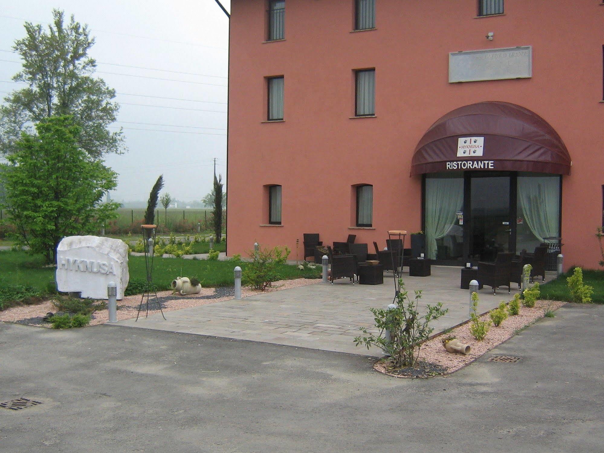 Hotel Hyknusa Reggio Emilia Exteriör bild