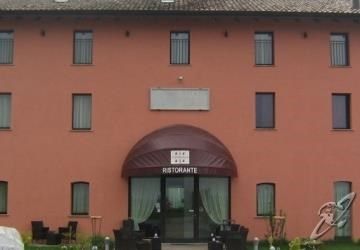 Hotel Hyknusa Reggio Emilia Exteriör bild